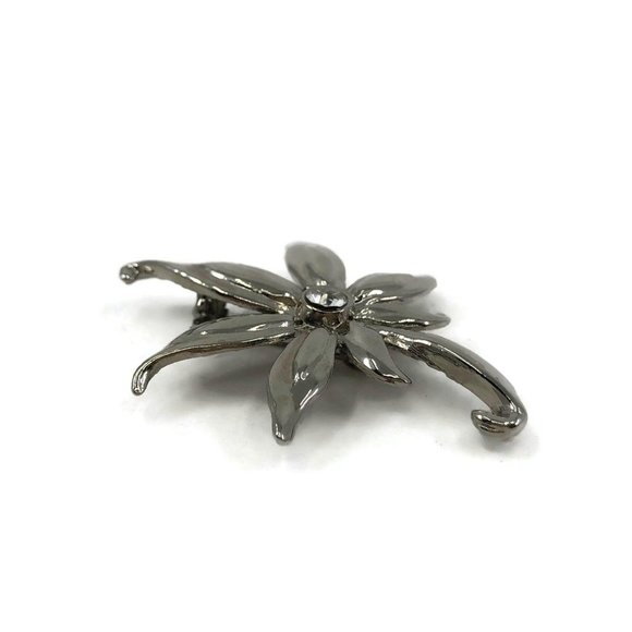 Vintage Silver Tone Poinsettia Brooch - Picture 3 of 7